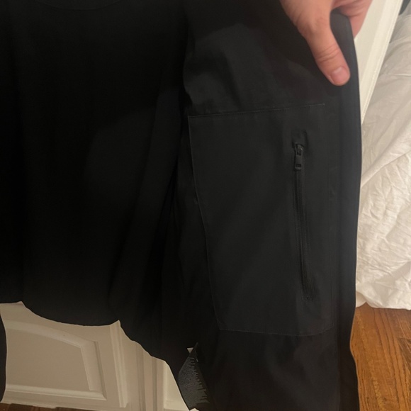 Uniqlo Seamless Down Parka - Picture 4 of 5